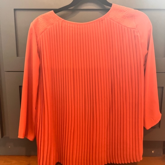 *SOLD* Vero Moda Coral Swing Top - Picture 5 of 6